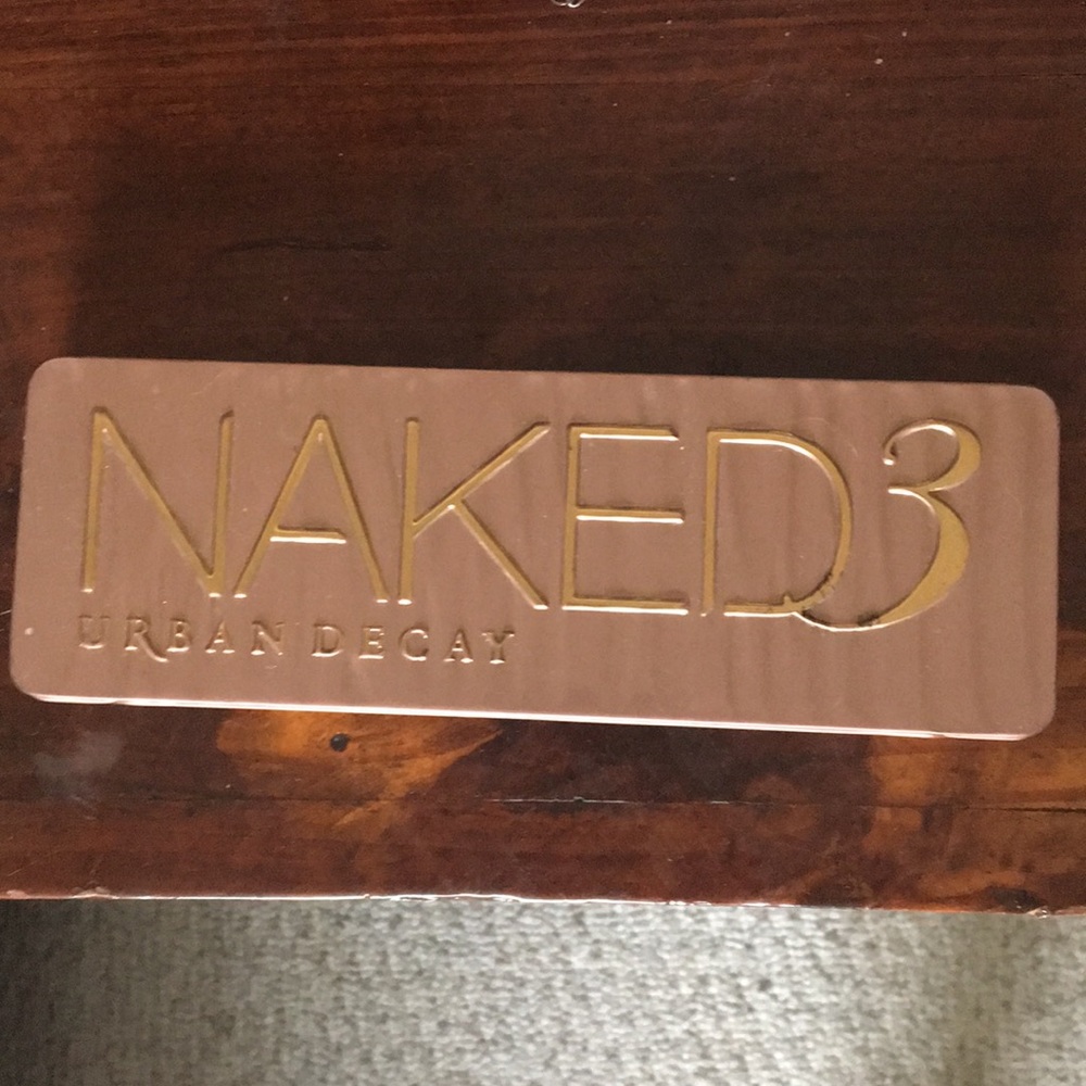 Naked 3 palate